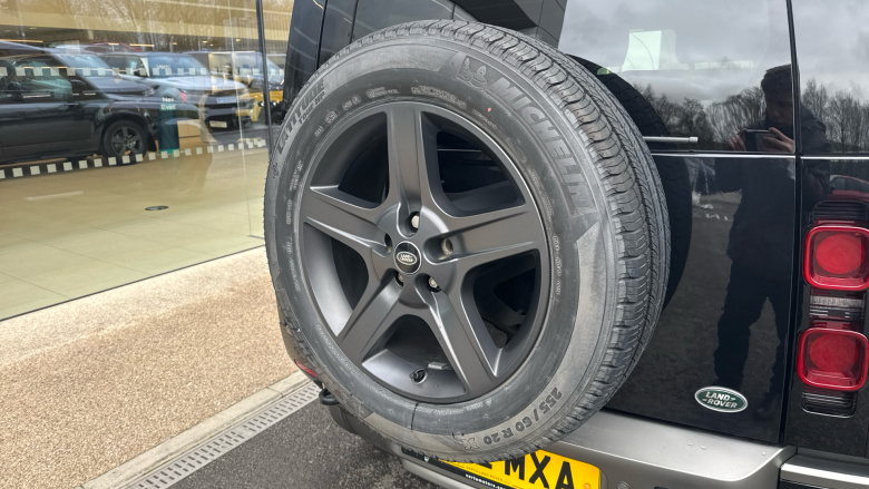 Land Rover Defender 3.0 D250 X-Dynamic SE 90 3dr Auto Diesel Estate